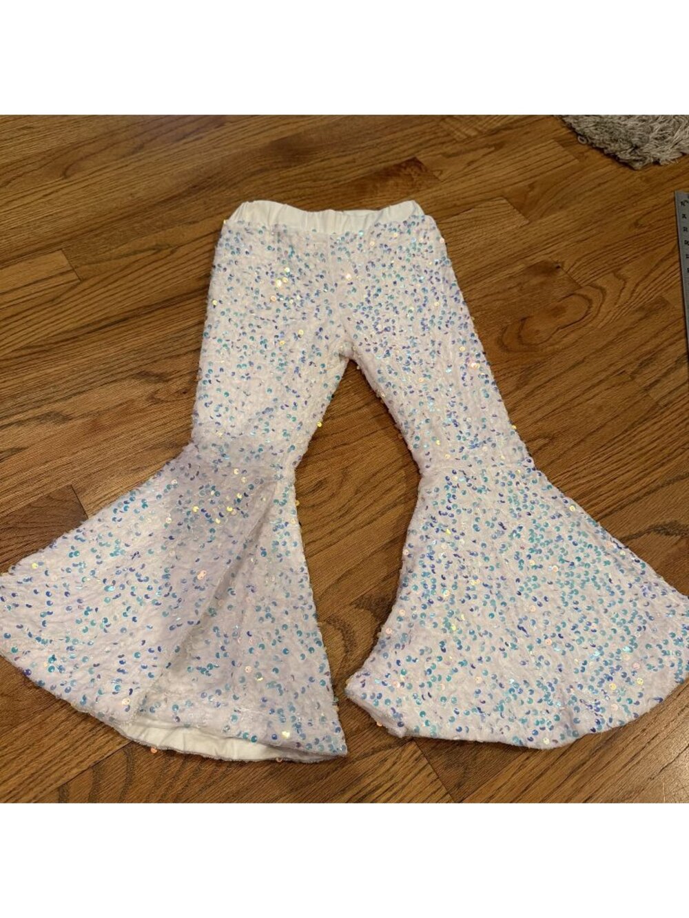 HONEY BEAN GIRLS WHITE SEQUIN FLARE PANTS SIZE 6